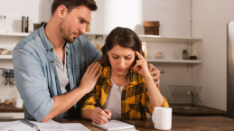 Suami Istri Kompak Menghadapi Goncangan Ekonomi Dalam Pernikahan