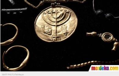 Koin Emas Berlambang Yahudi Ditemukan di Masjid Aqsa